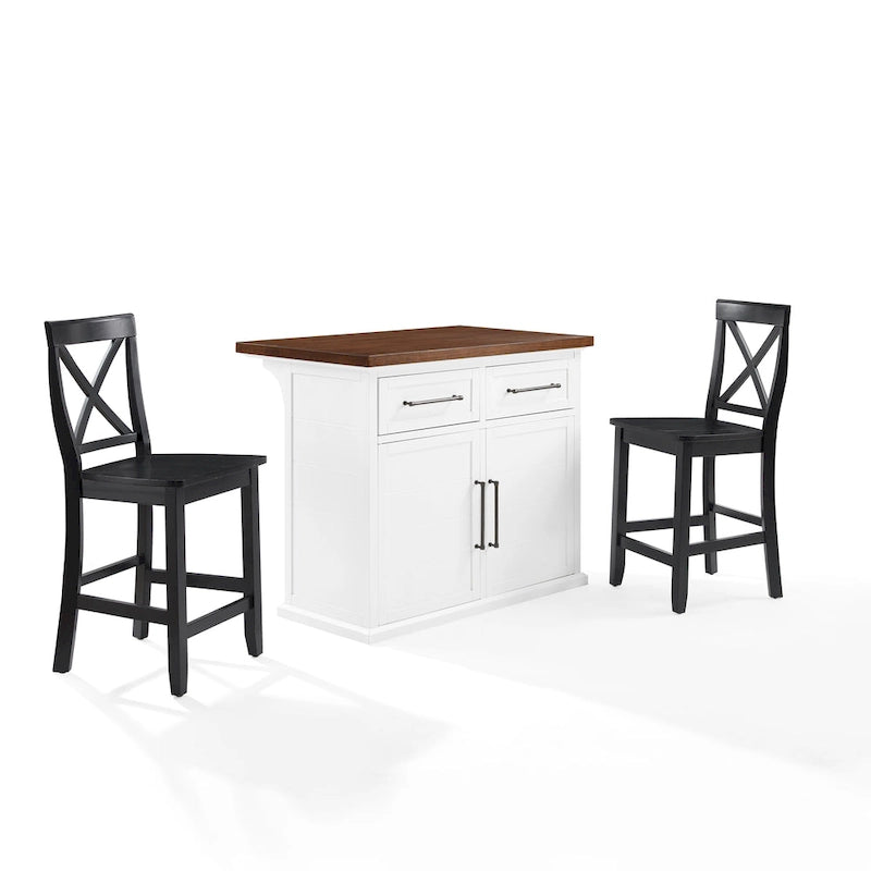 Îlot de cuisine avec comptoir en bois (associé à des tabourets hauts avec dossiers en forme de X)