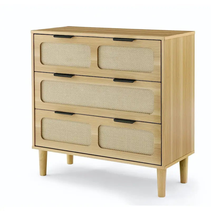 Commode moderne en rotin avec de grands tiroirs et des poignées en métal