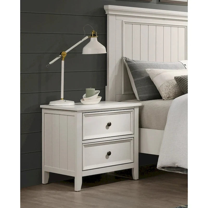 Mobilier de chambre à coucher, comprenant un lit et deux tables de chevet